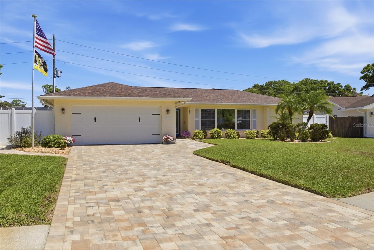 2990 Meadow Oak Dr., Clearwater, FL 33761