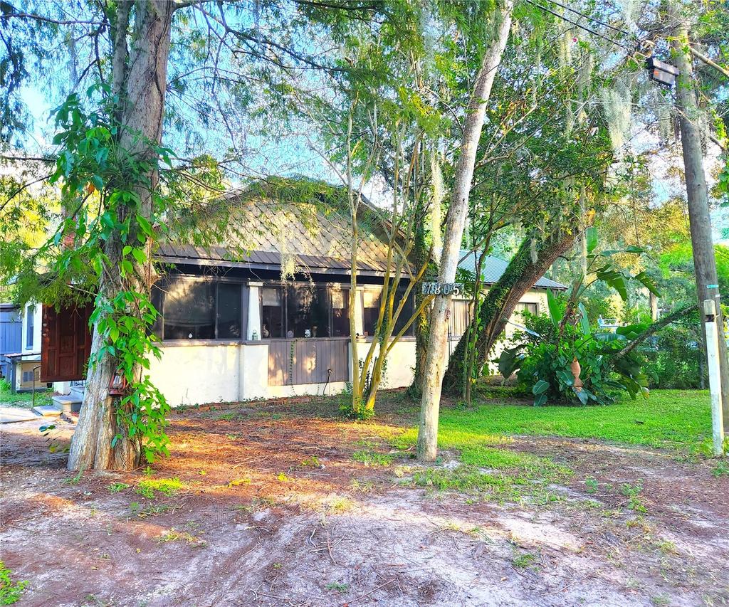 7805 N 12th St., Tampa, FL 33604