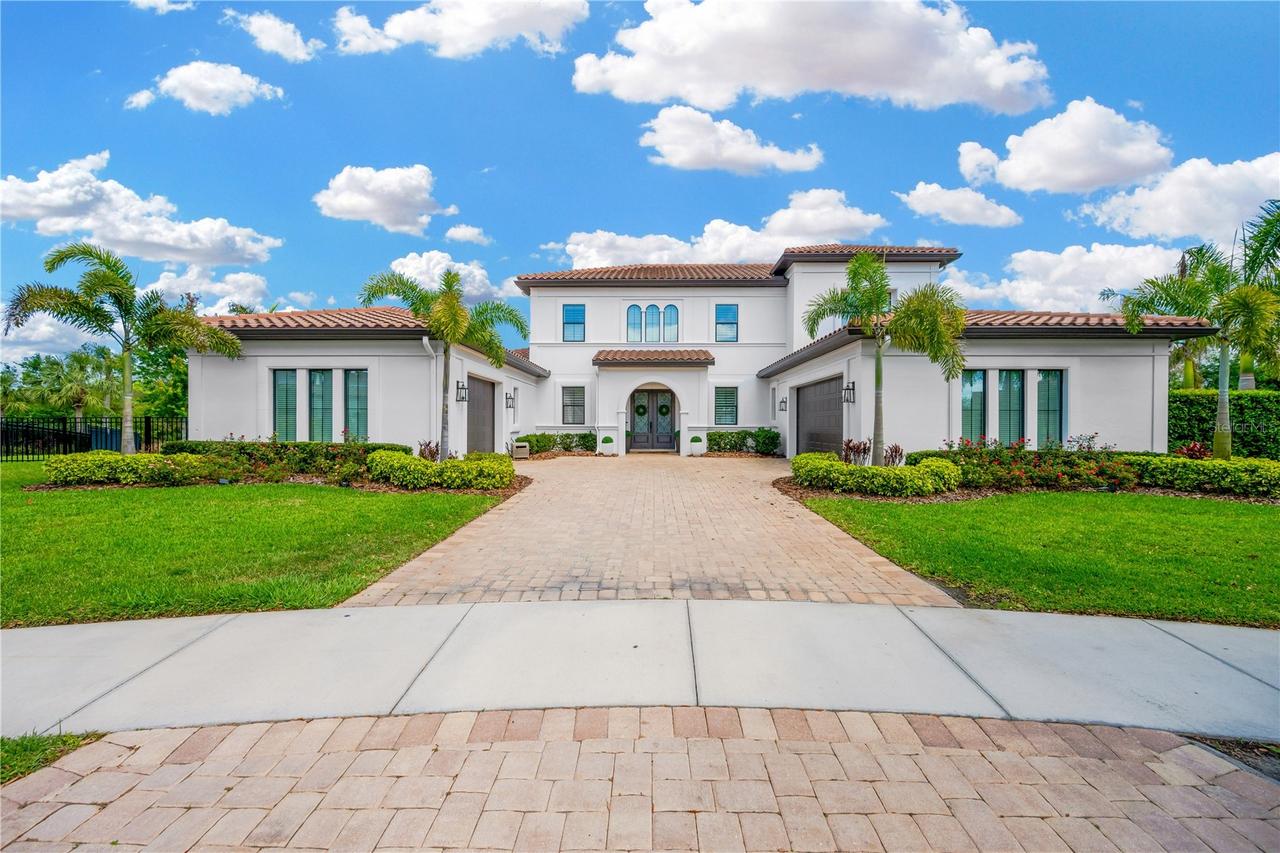 16419 Chapman Crossing Dr., Lithia, FL 33547