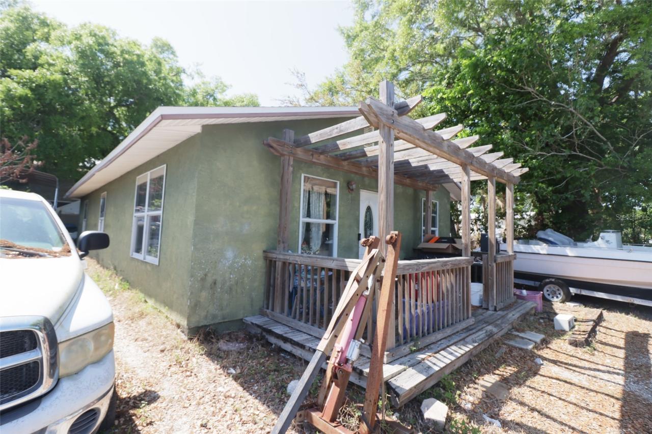 525 Lafayette St., Port Orange, FL 32127