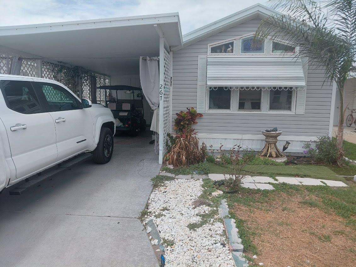 267 Big Pine Ave., Frostproof, FL 33843