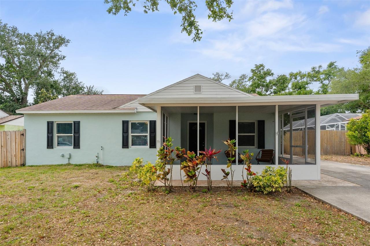 1438 Santa Anna Dr., Dunedin, FL 34698
