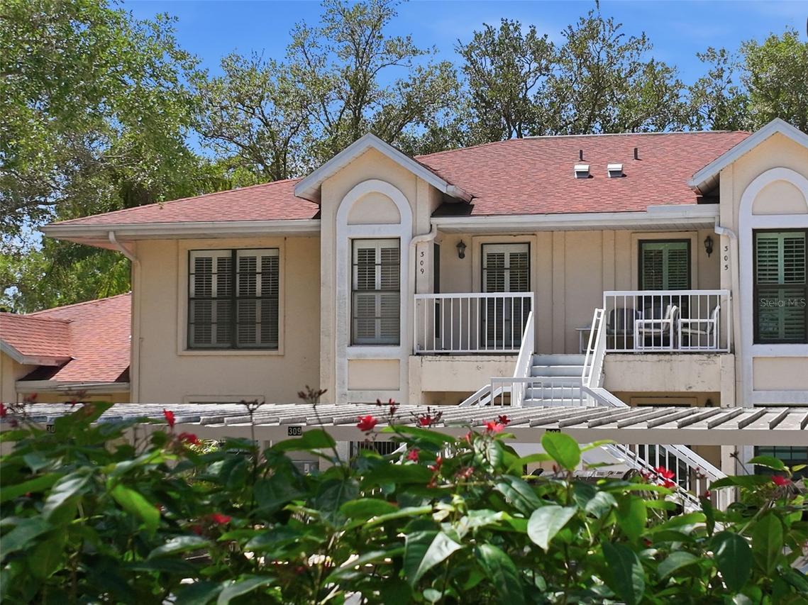 309 Knottwood Ct., Sun City Center, FL 33573