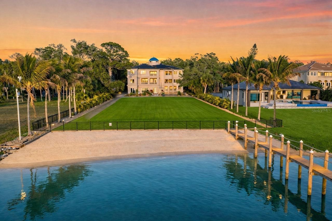 2000 Park St., St Petersburg, FL 33710