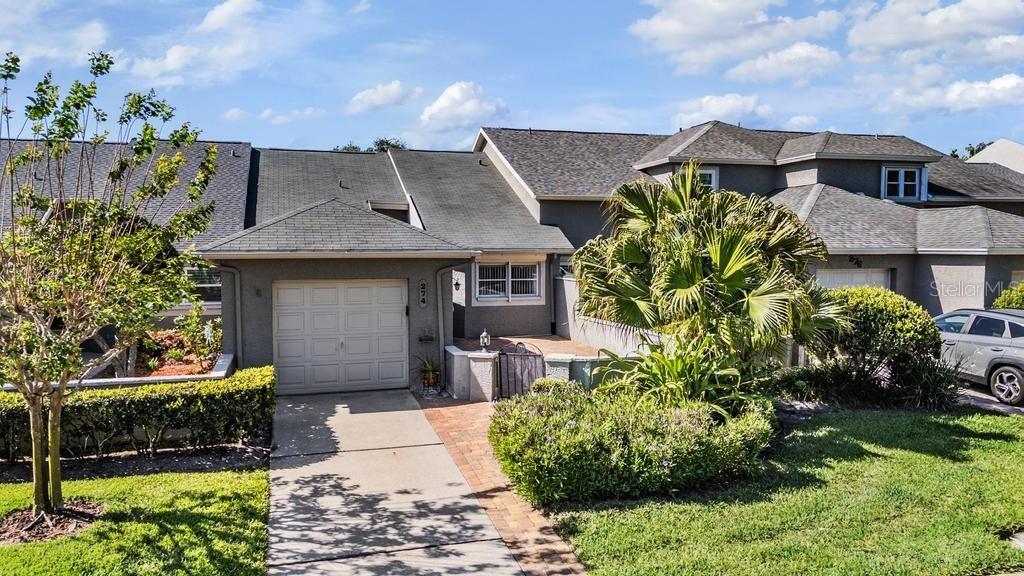 274 Buckingham Pl., Palm Harbor, FL 34684