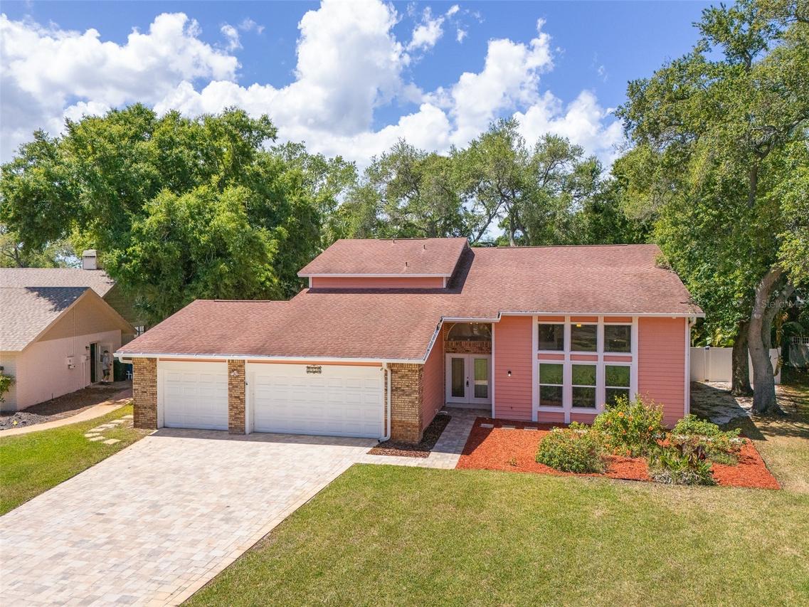 1550 Chateau Wood Dr., Clearwater, FL 33764