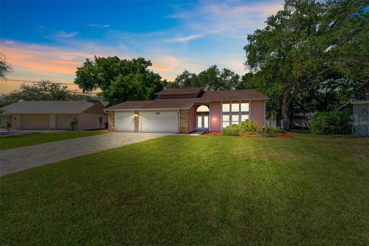 1550 Chateau Wood Dr., Clearwater, FL 33764