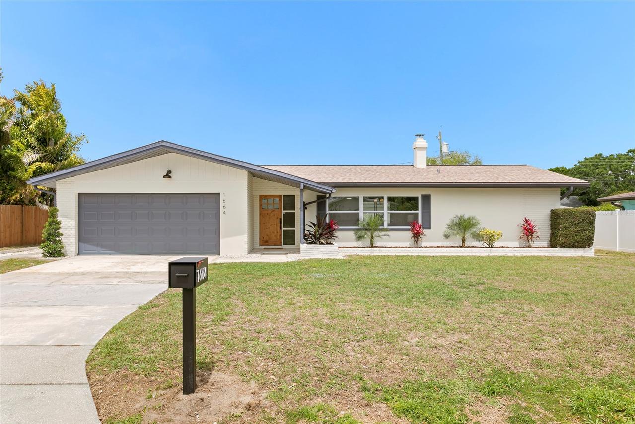 1664 Whitewood Dr., Clearwater, FL 33756