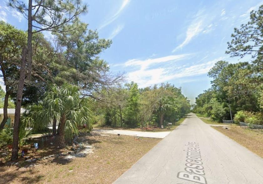 2389 S Bascombe Ave., Homosassa, FL 34448