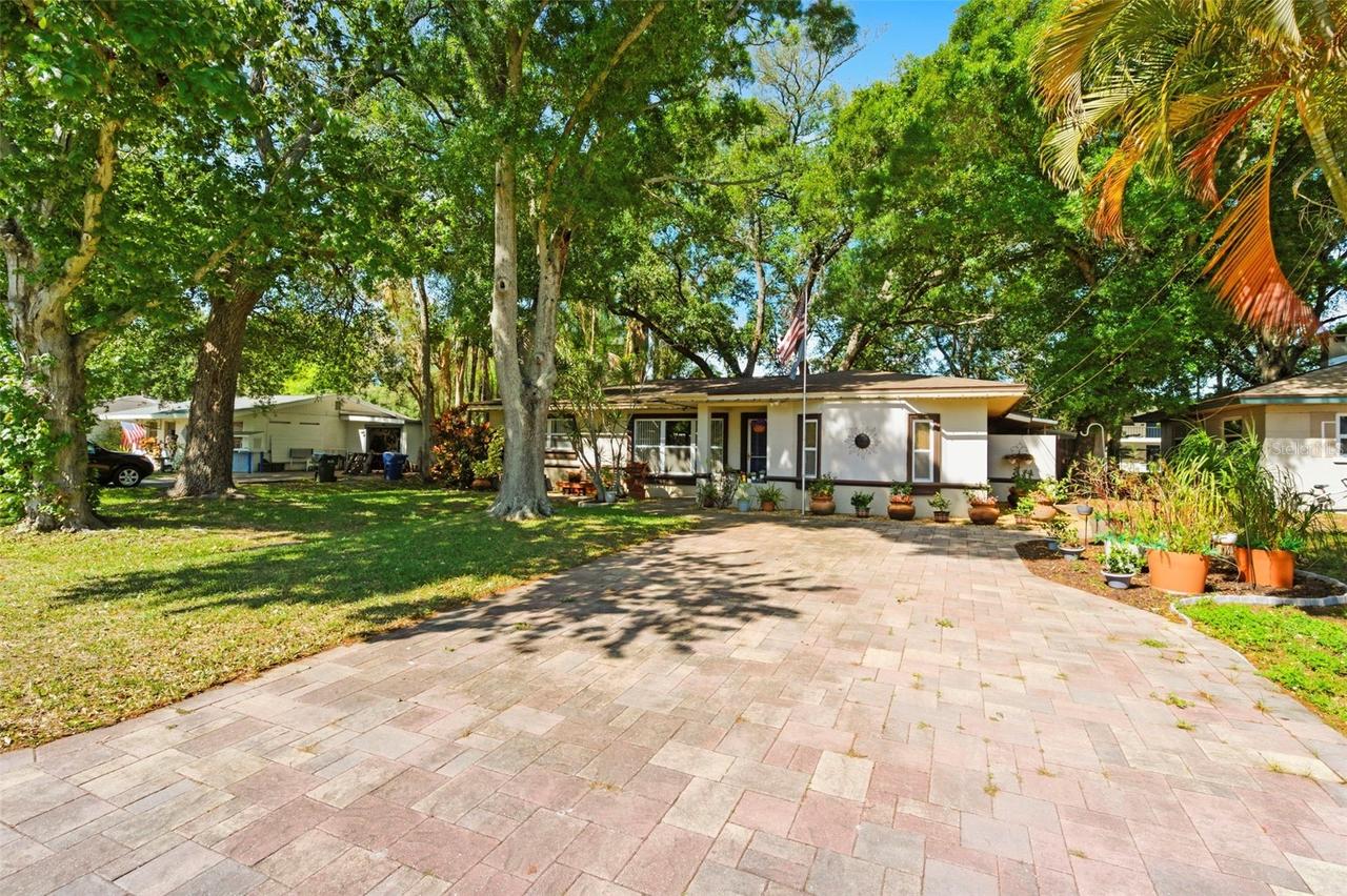 194 21st Ter., Largo, FL 33771