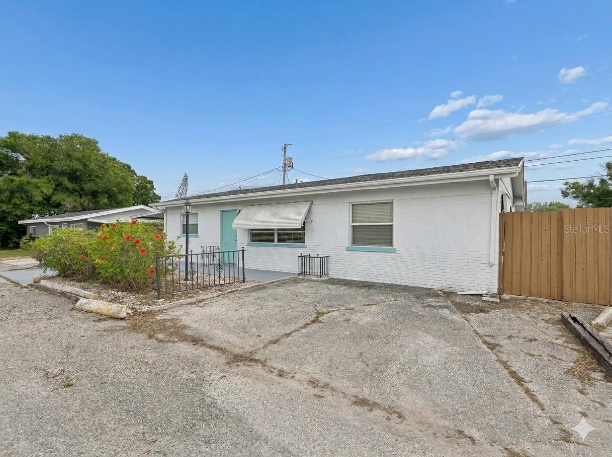 10610 98th Ter., Seminole, FL 33772