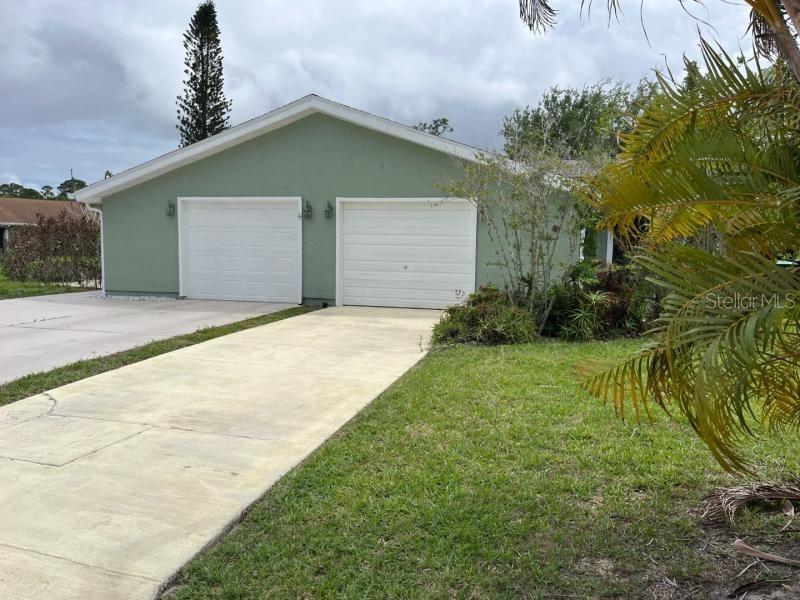 1438 SE Larkwood Cir., Port St Lucie, FL 34952