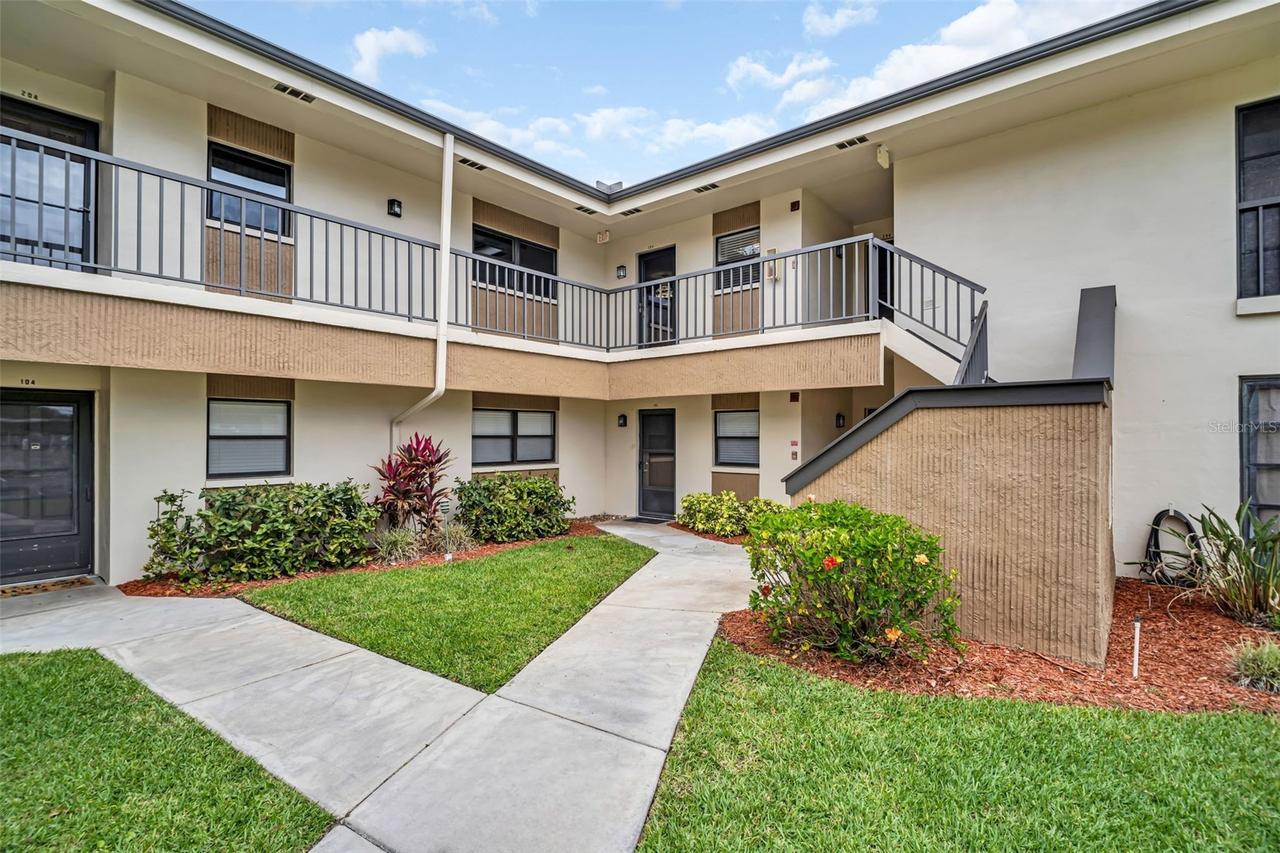 2700 Nebraska Ave. #5-205, Palm Harbor, FL 34684