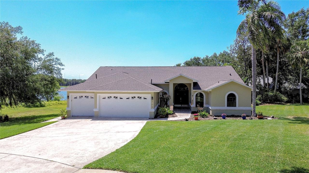 709 Sportsman Park Dr., Seffner, FL 33584