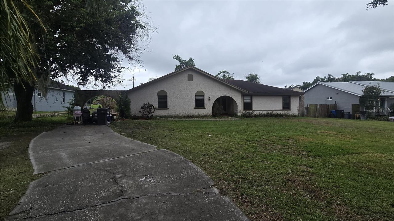 13007 Sydney Rd., Dover, FL 33527