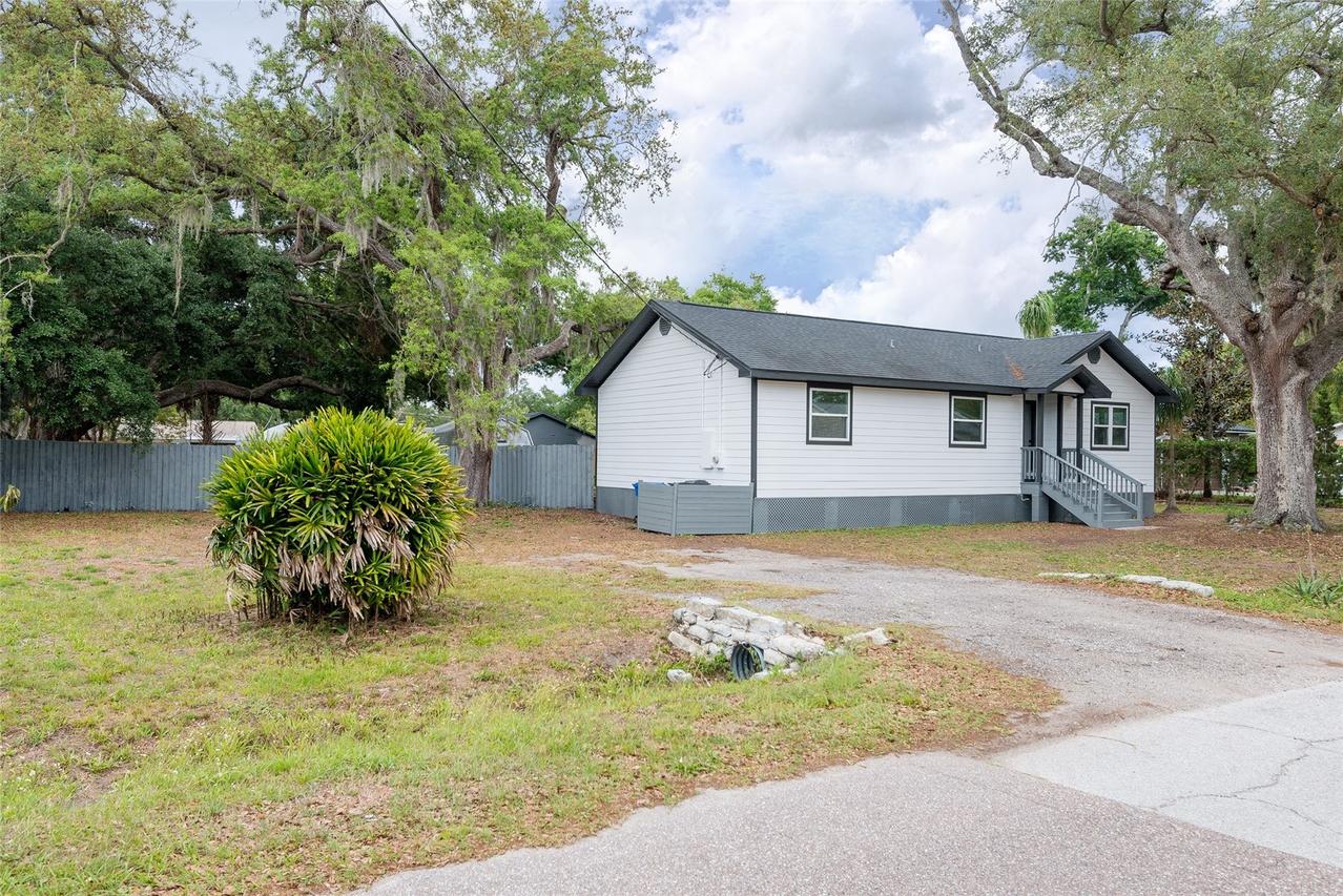 8812 Dyer Rd., Riverview, FL 33578