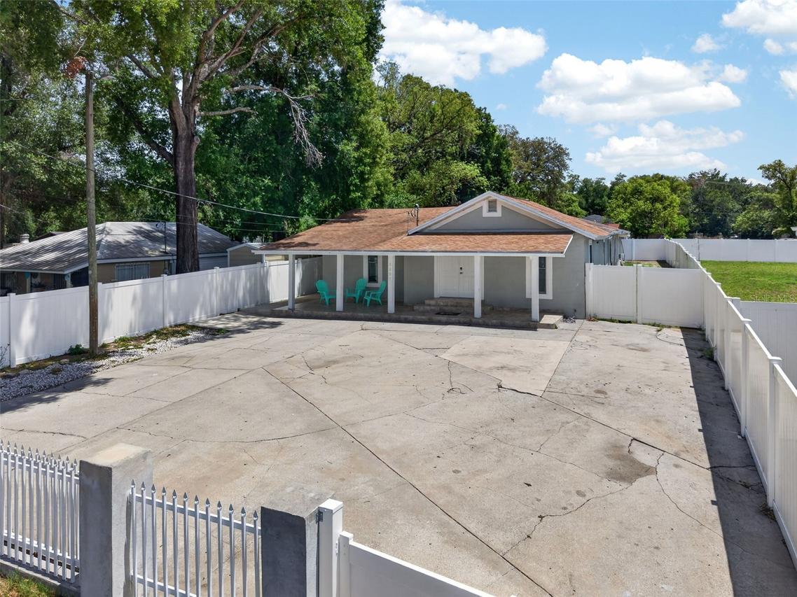 8507 N Brooks St., Tampa, FL 33604