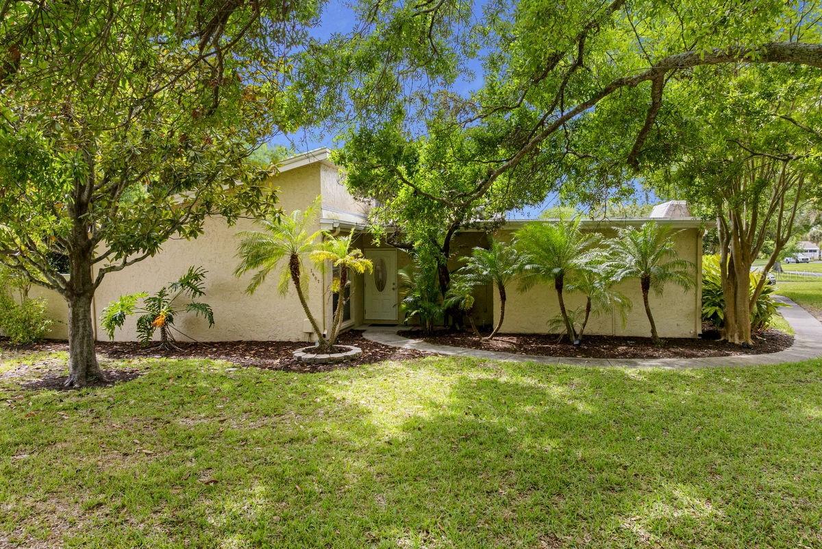 1607 Amberlea Dr., Dunedin, FL 34698