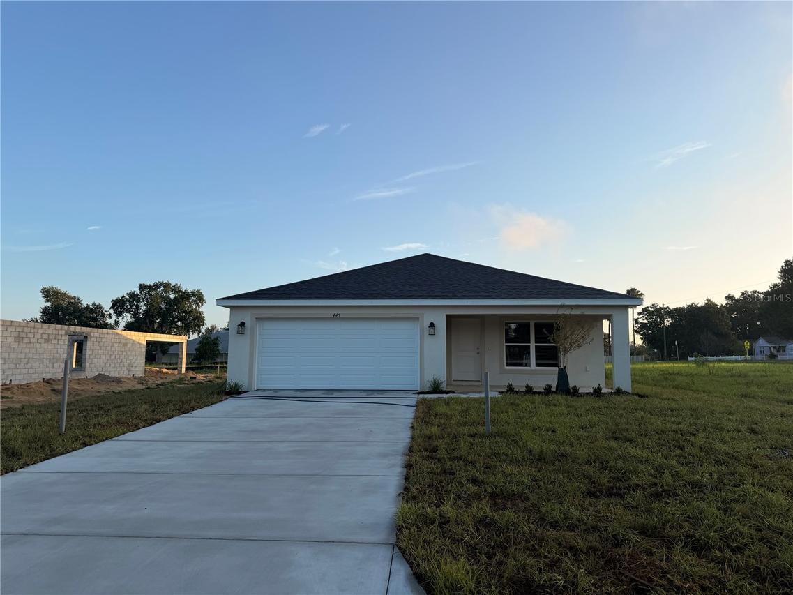 445 Alvina Ave., Lake Wales, FL 33853