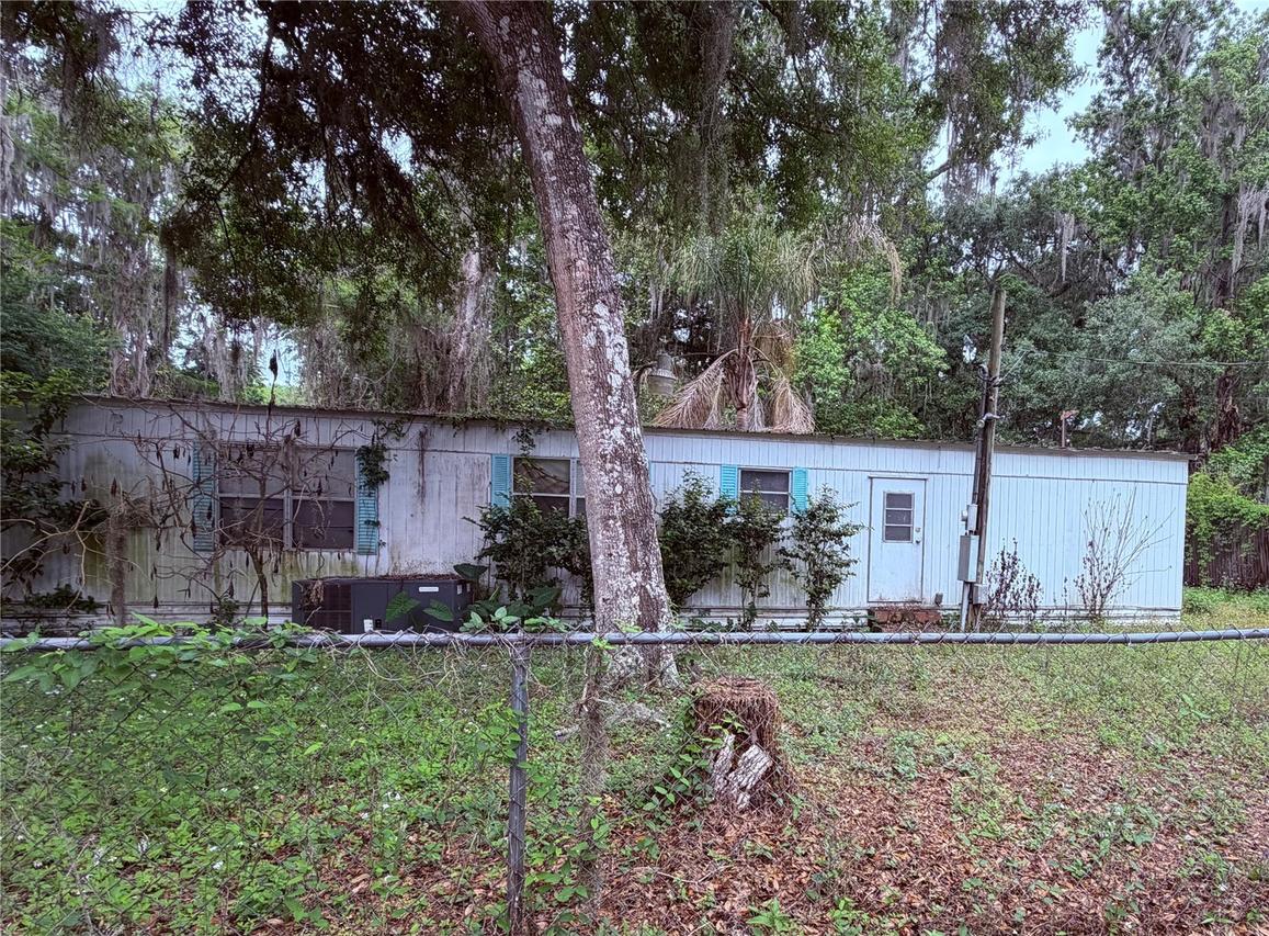 3051 Cr 430a, Lake Panasoffkee, FL 33538