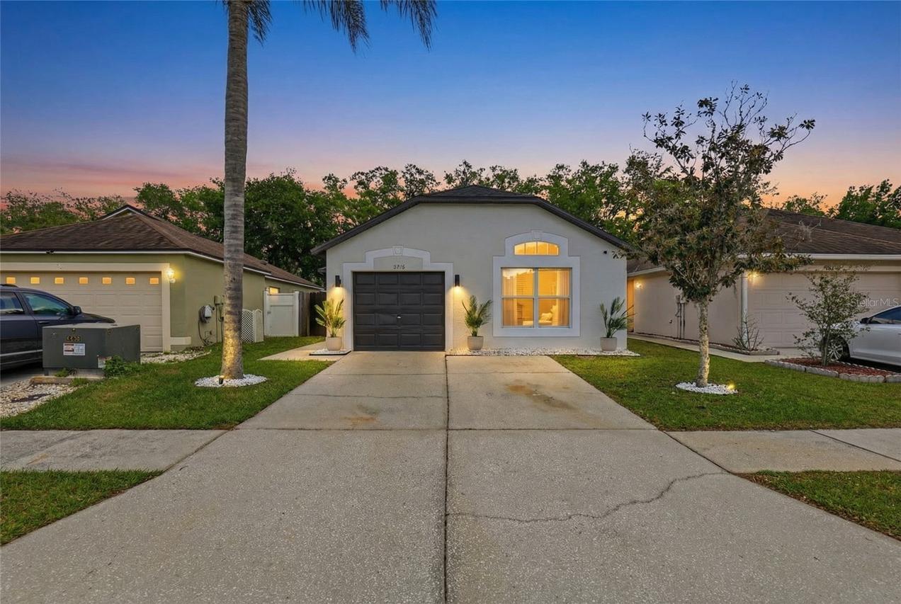 5916 Lake Front Dr., Wesley Chapel, FL 33545