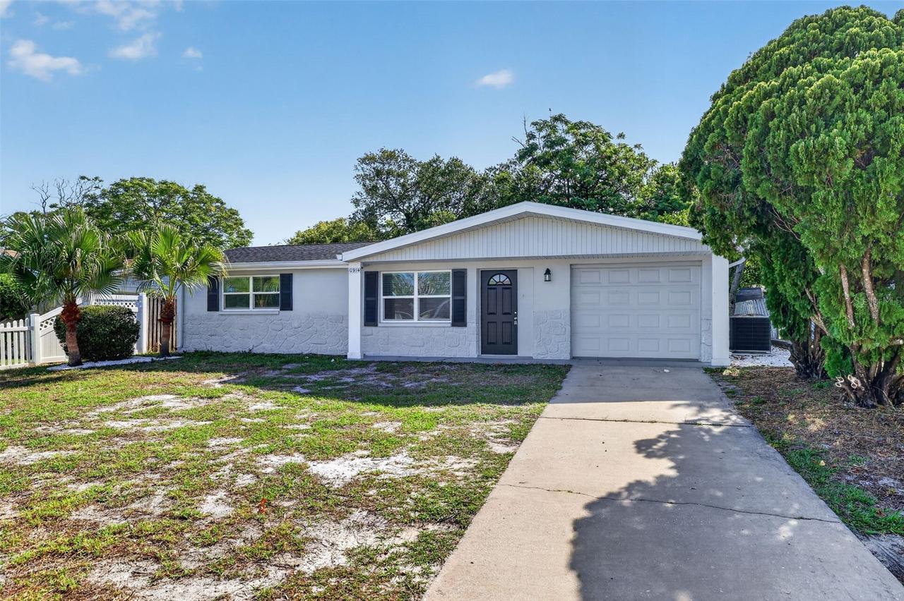 10914 Leeds Rd., Port Richey, FL 34668