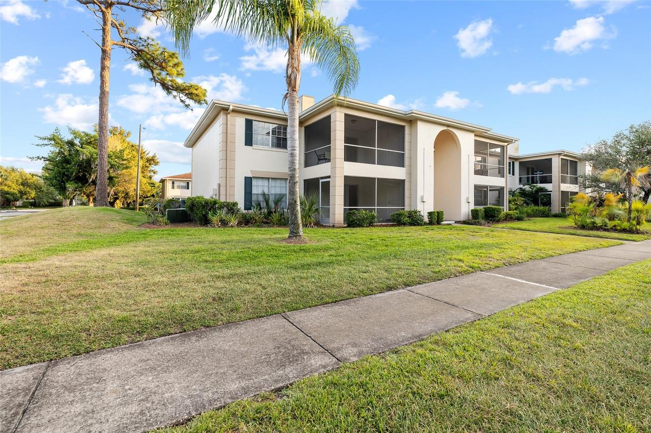 3402 Latania Dr. #321, Tampa, FL 33618