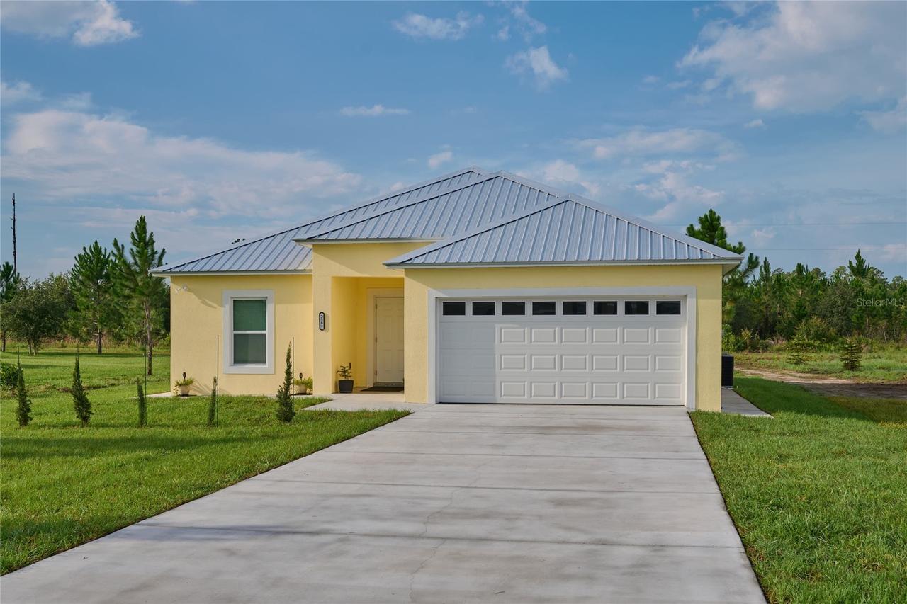 2581 Poinciana Dr., Indian Lake Estates, FL 33855