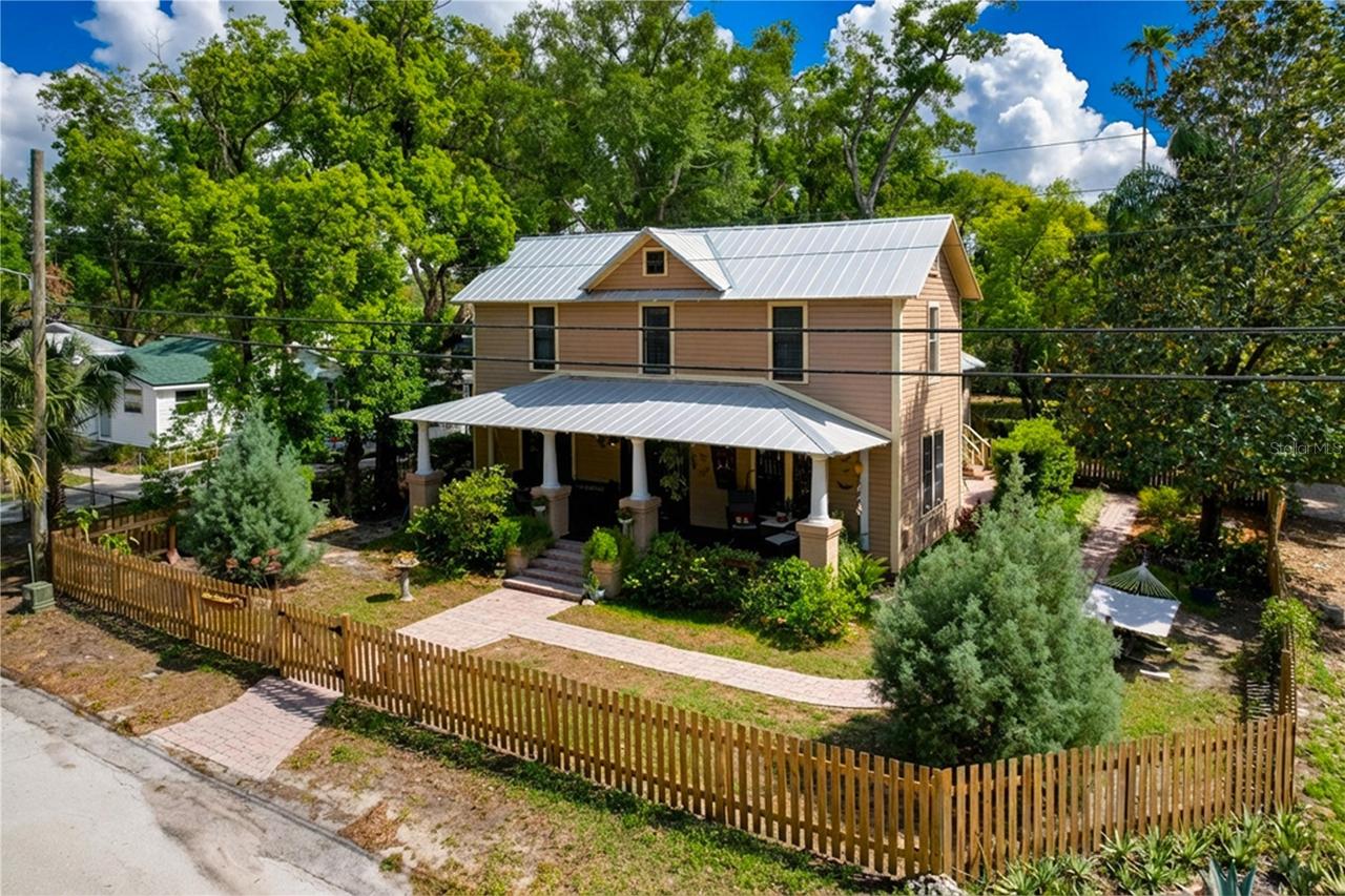 1001 E Crawford St., Tampa, FL 33604