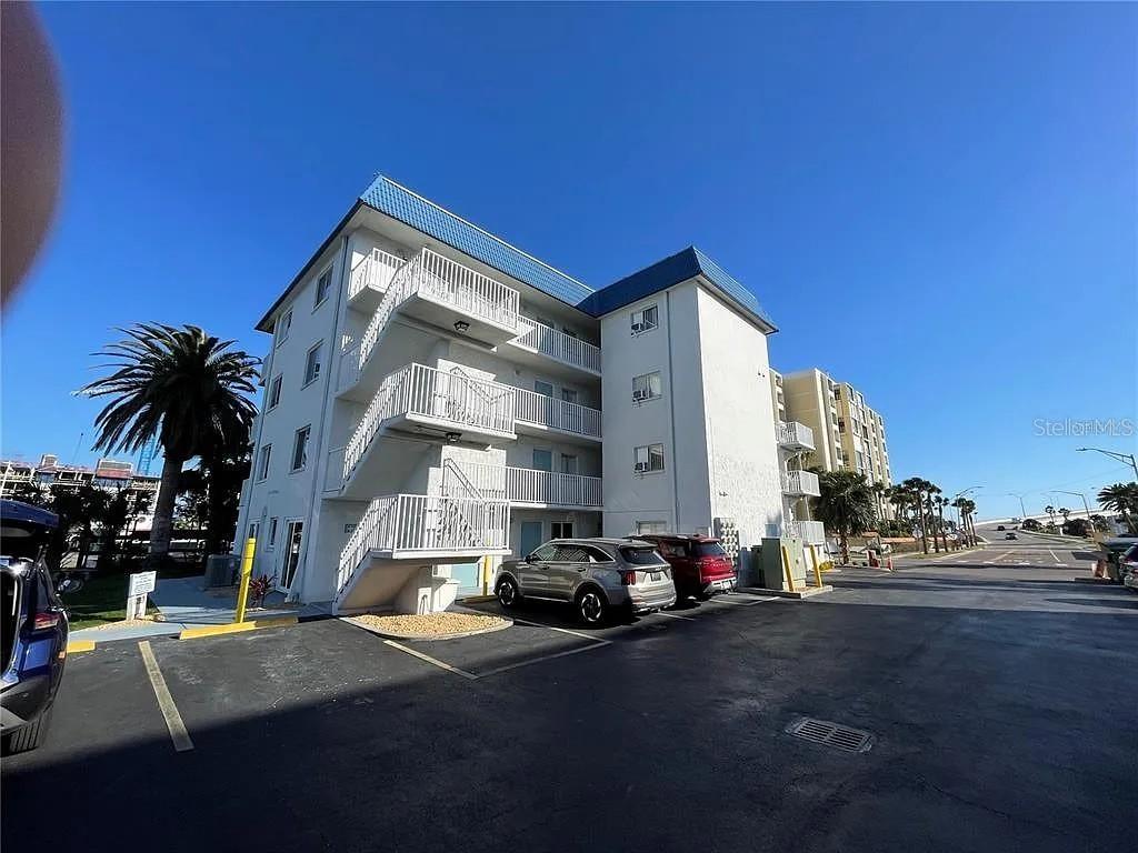800 Bayway Blvd. #26, Clearwater Beach, FL 33767