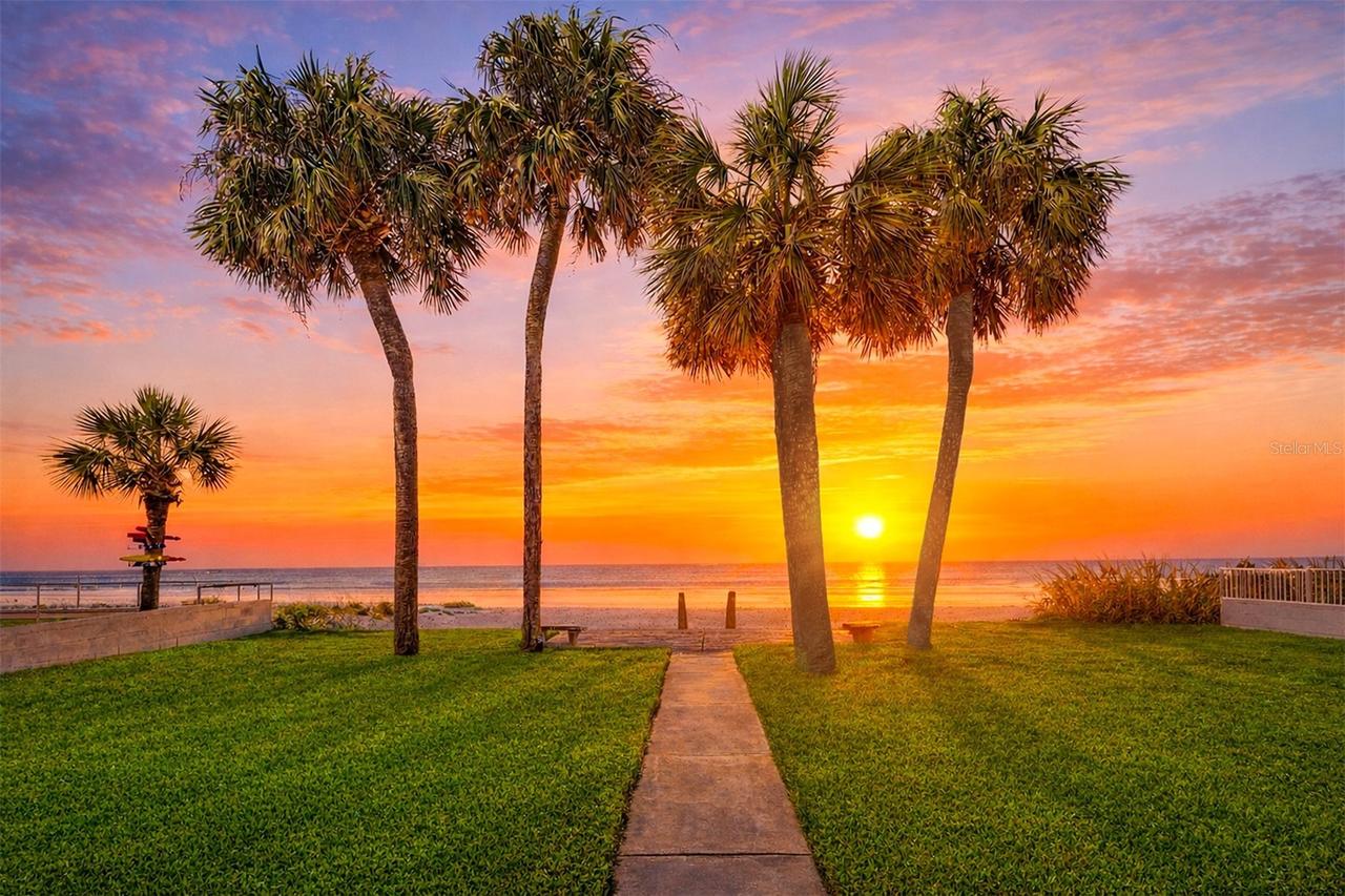 18206 Sunset Blvd., Redington Shores, FL 33708