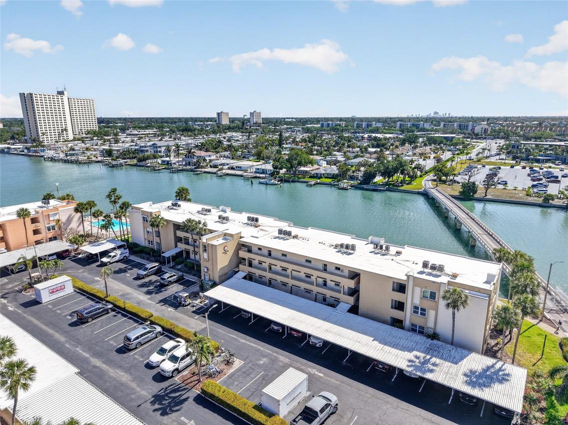 7465 Bay Island Dr. #217, South Pasadena, FL 33707