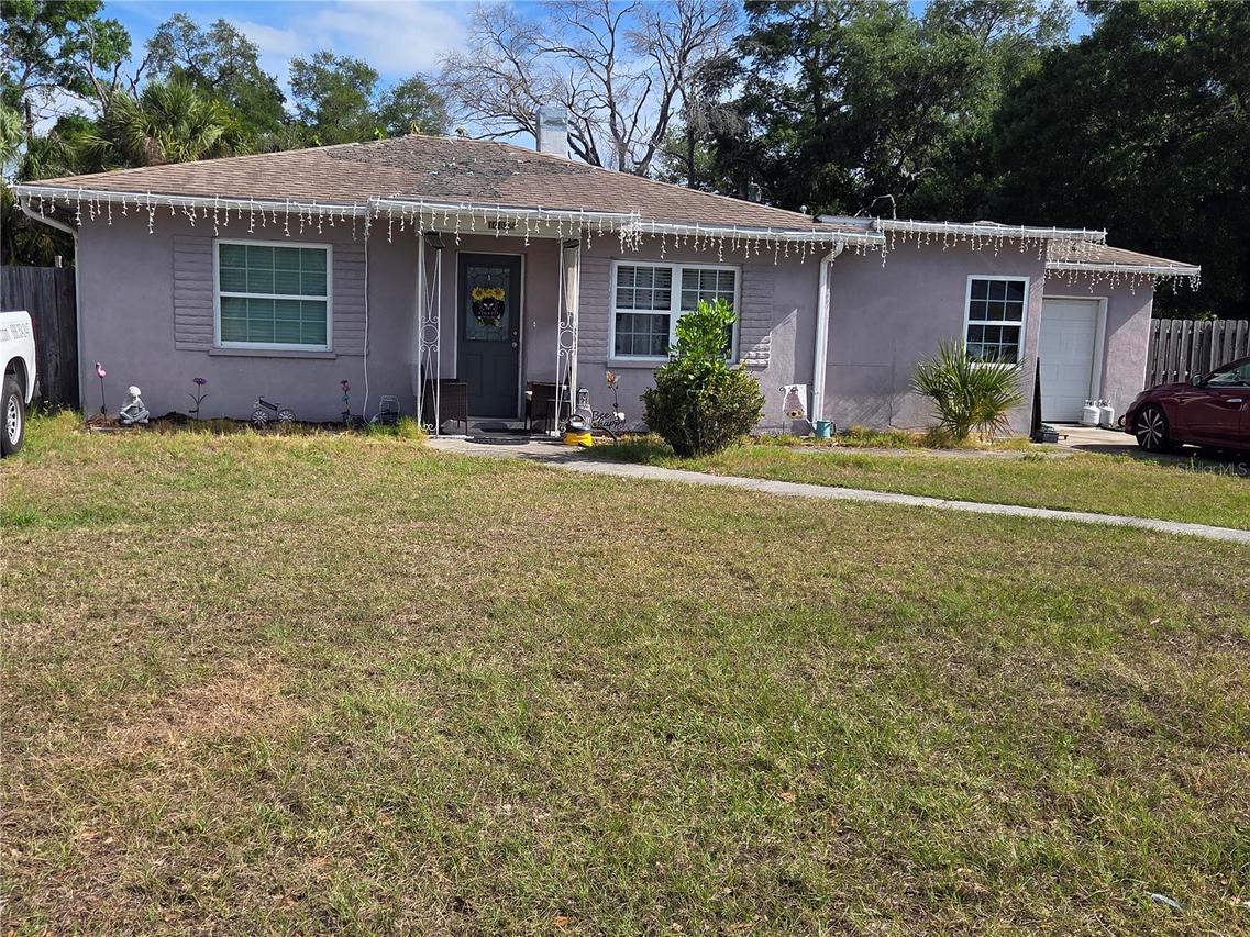 10895 71st Ave., Seminole, FL 33772