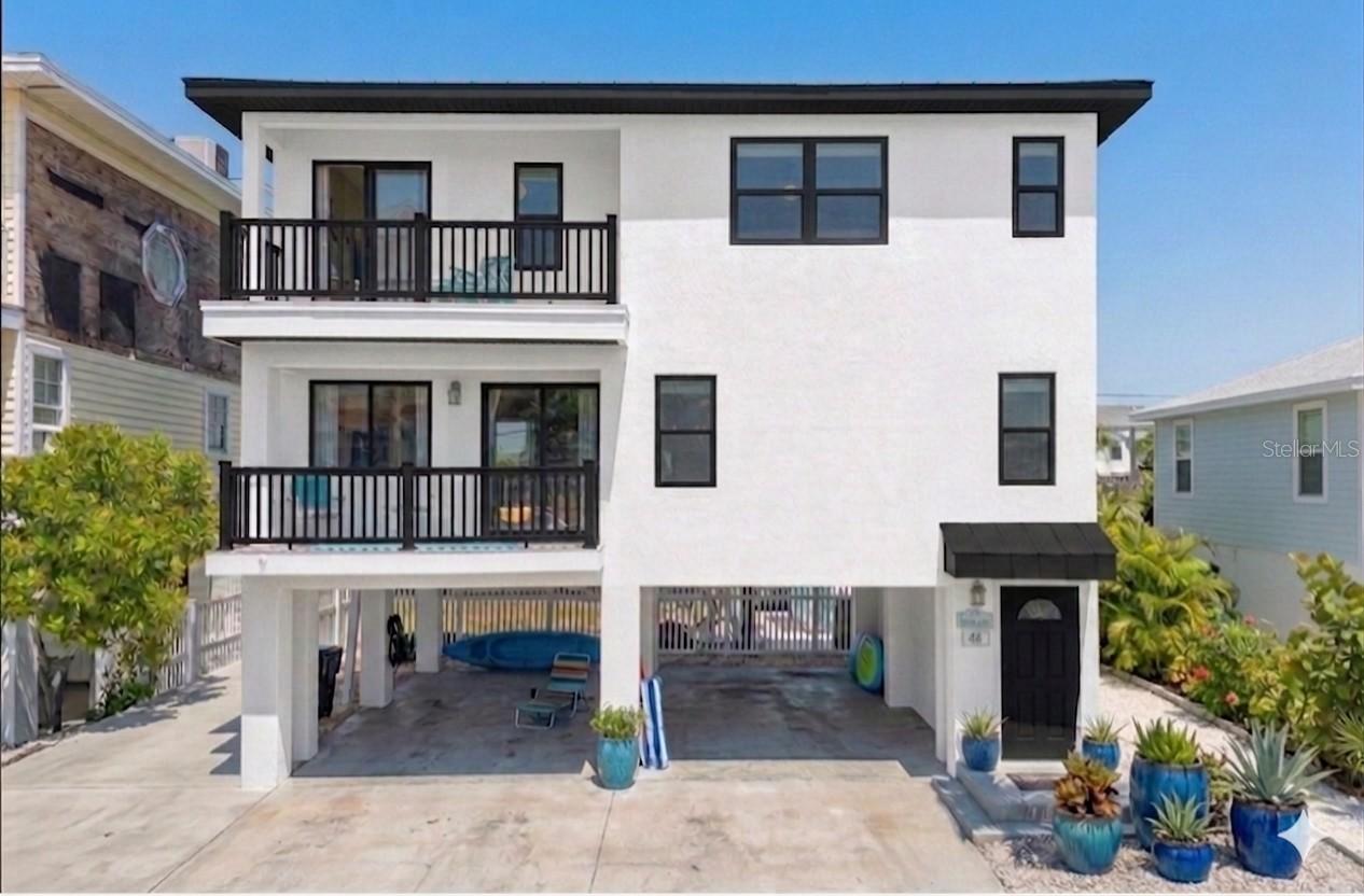 23 80th Ave., Treasure Island, FL 33706