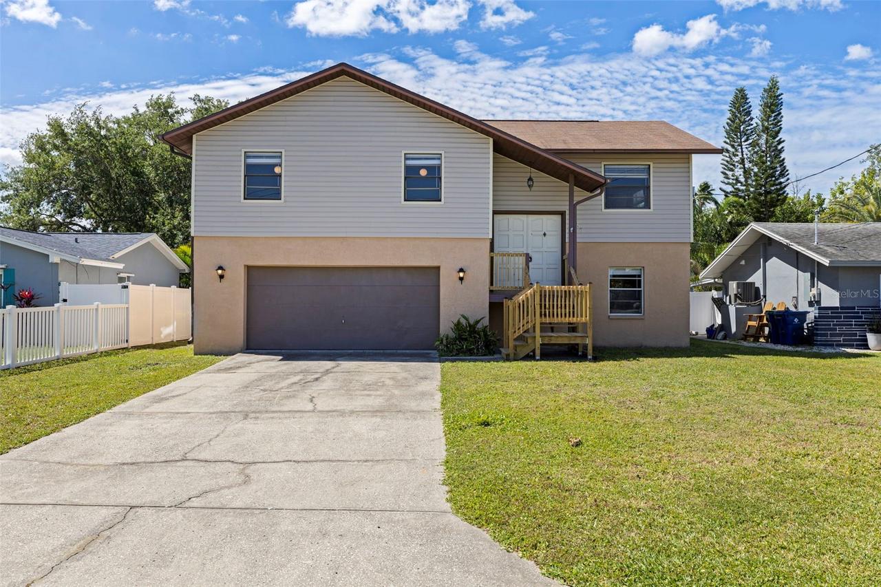 334 Crosswinds Dr., Palm Harbor, FL 34683