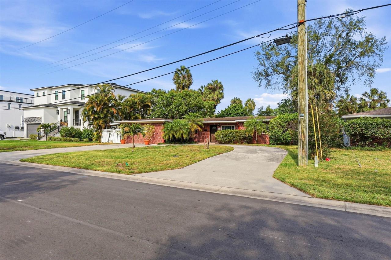 214 S Occident St., Tampa, FL 33609