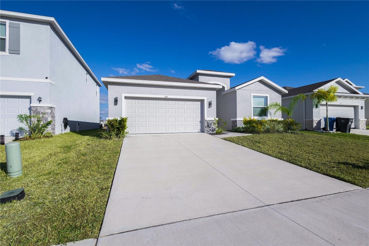 345 Mangrove Manor Dr., Apollo Beach, FL 33572