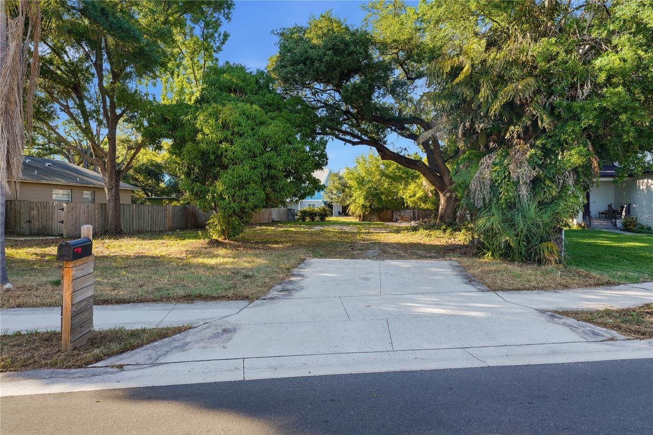 2929 W Averill Ave., Tampa, FL 33611