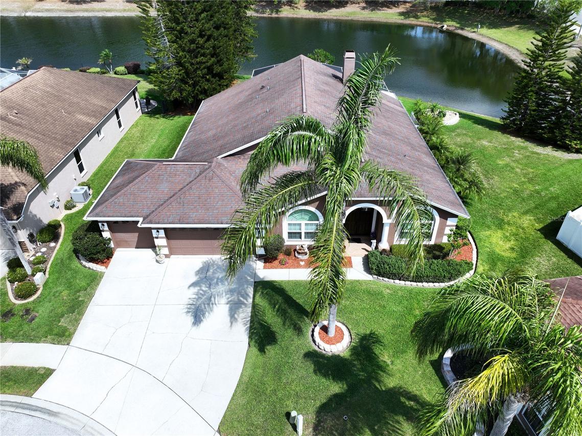22707 Laureldale Dr., Lutz, FL 33549
