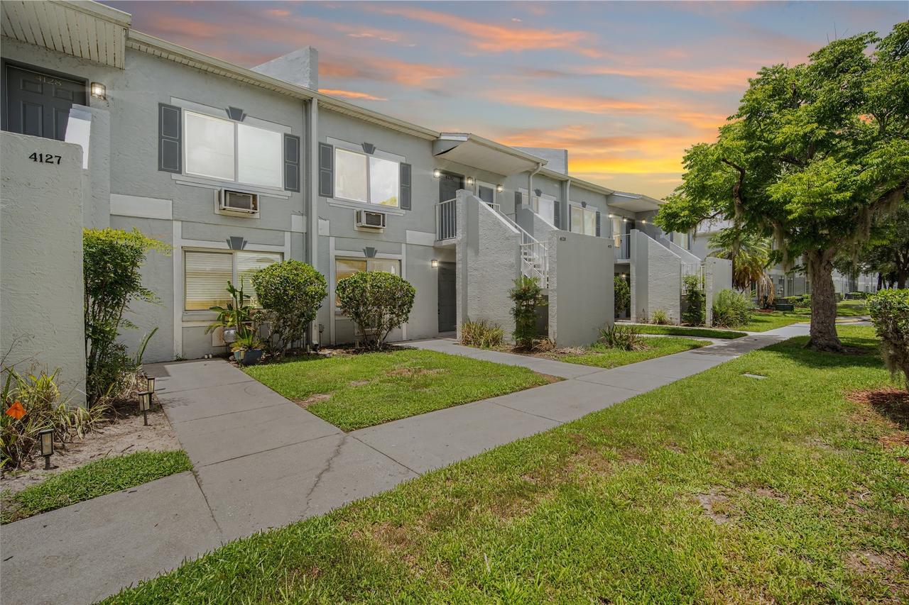 4130 Dolphin Dr. #203, Tampa, FL 33617