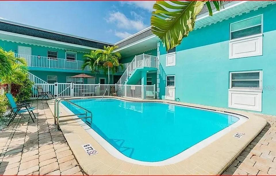 11440 1st St. #6, Treasure Island, FL 33706