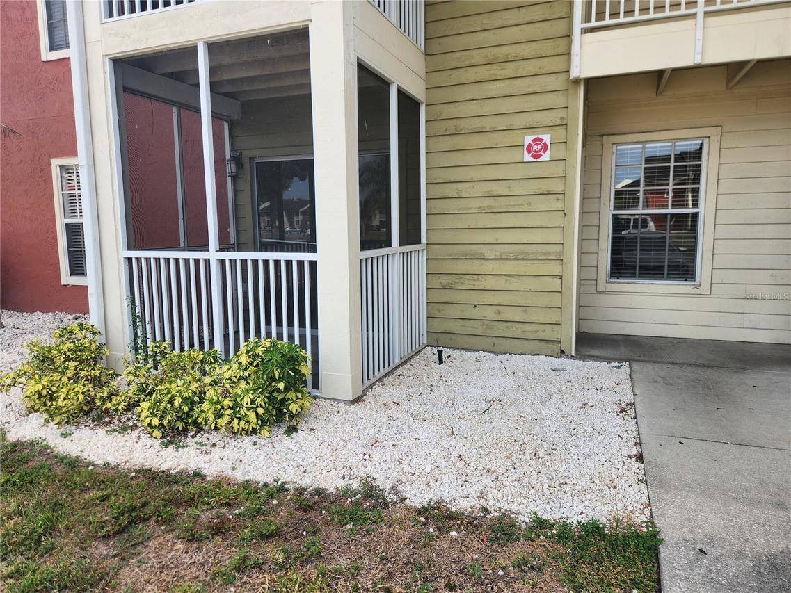 803 Lake Haven Sq. #101, Brandon, FL 33511