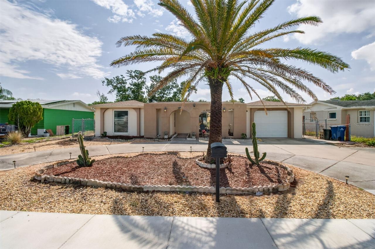 3320 Columbus Dr., Holiday, FL 34691