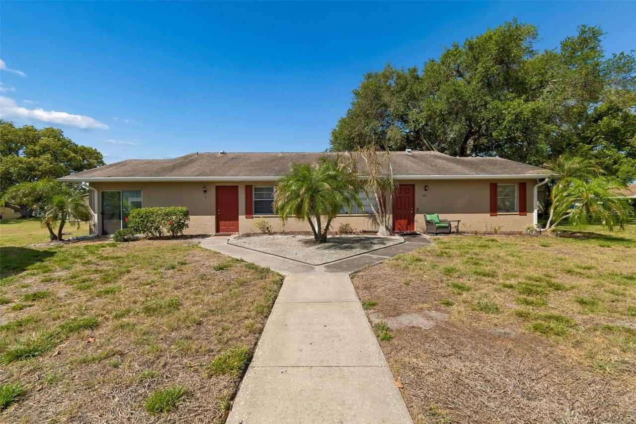 1904 Canterbury Ln. #5, Sun City Center, FL 33573