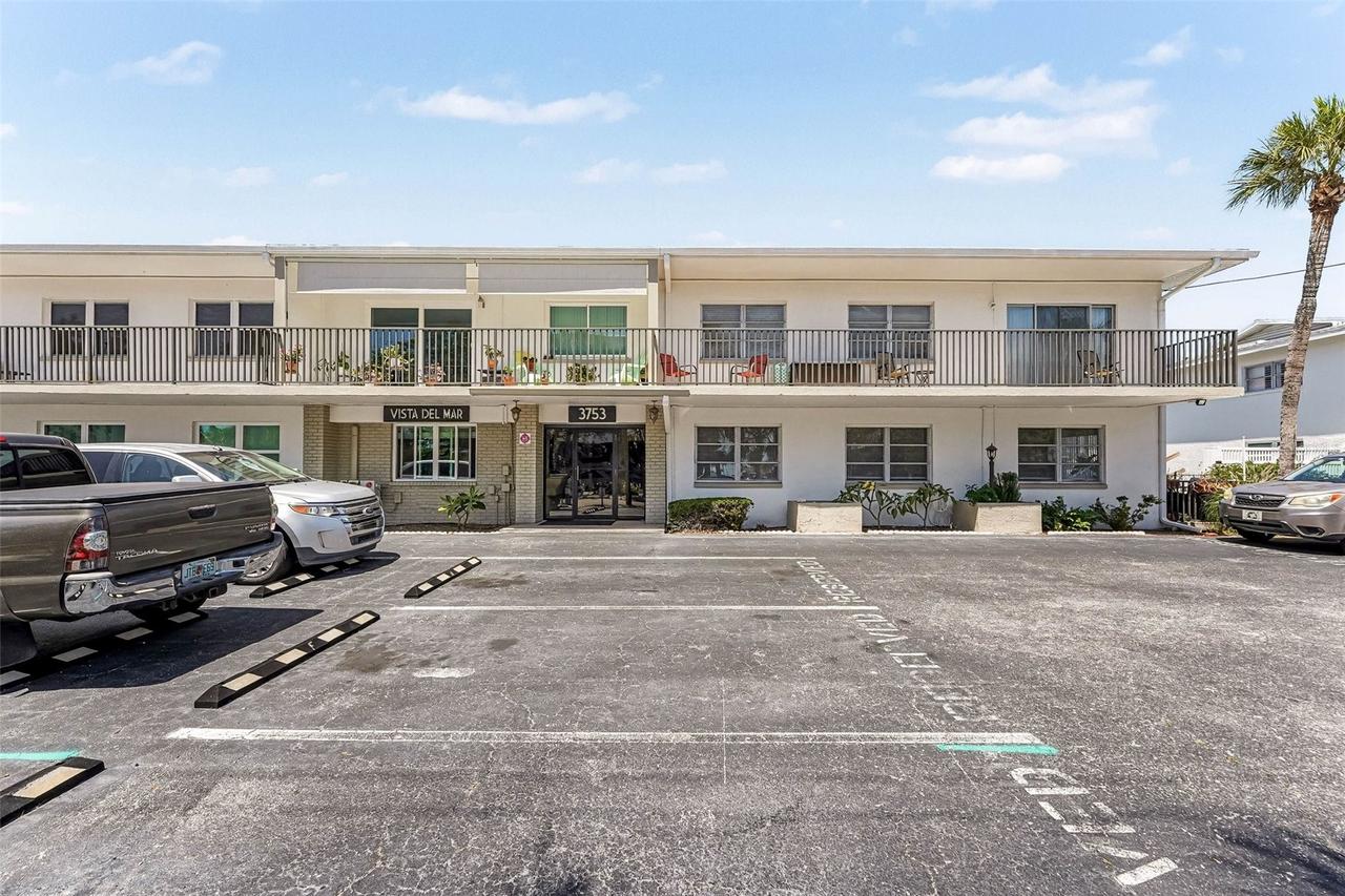 3753 46th Ave. #7, St Petersburg, FL 33711