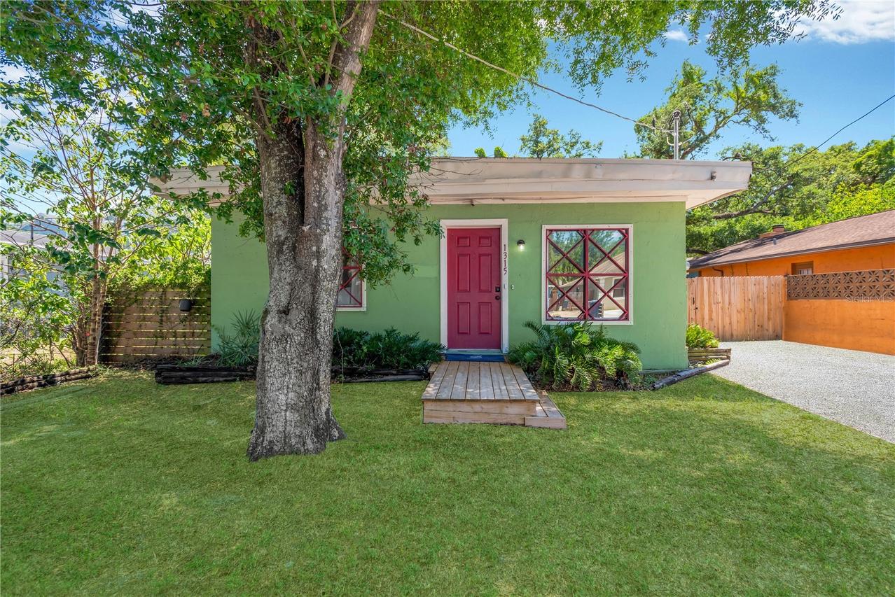 1315 E Osborne Ave., Tampa, FL 33603