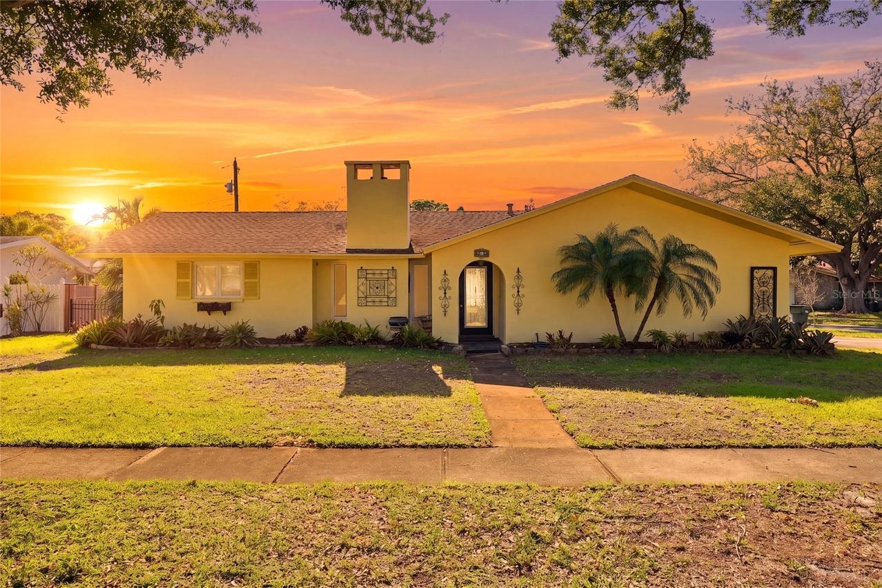 962 Corvette Dr., Largo, FL 33771