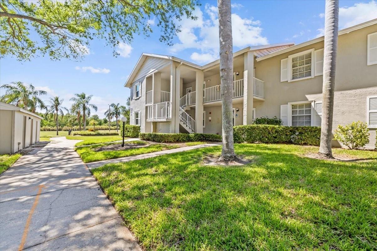 1390 Oak Hill Dr. #202, Dunedin, FL 34698