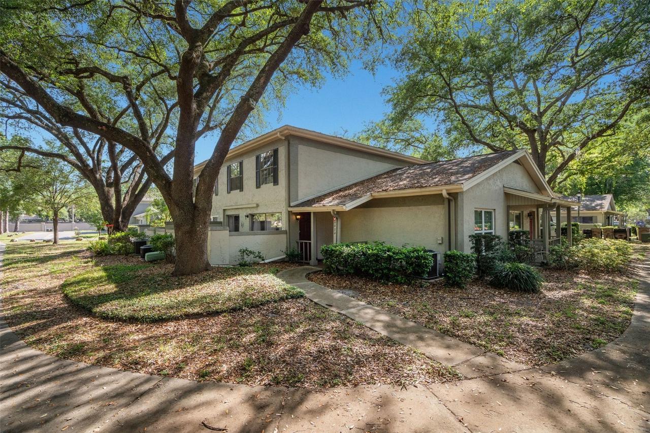 6322 Treetop Cir., Temple Terrace, FL 33617