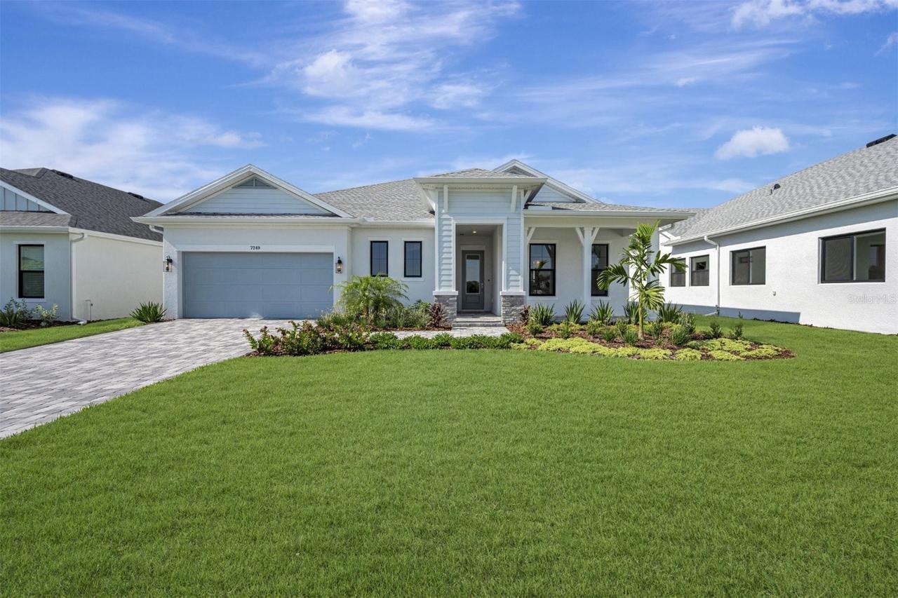 7249 Meadowshade Ct., Sarasota, FL 34241